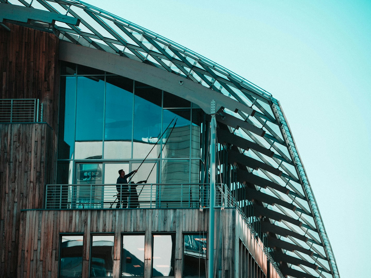Window cleaning, Commercial cleaning